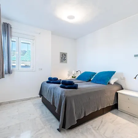 Keywise Beachhouse Oceanblue Duplex De Lujo En Primera Linea Con Vistas Espectaculares , Solarium Privado Y Piscina Appartement Benalmádena